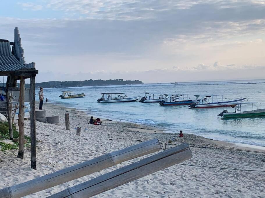3 Monkeys Lembongan Studio Apartments Gym Recovery Centre المظهر الخارجي الصورة
