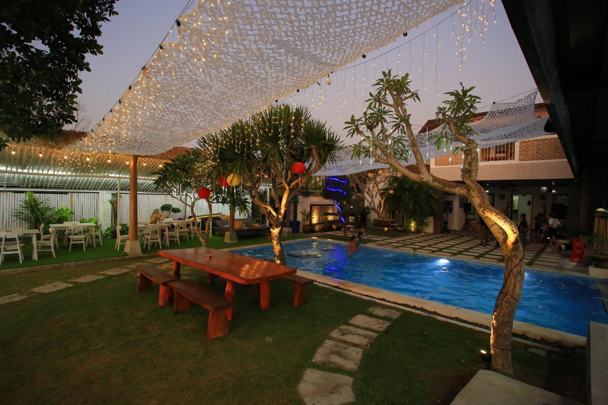 3 Monkeys Lembongan Studio Apartments Gym Recovery Centre المظهر الخارجي الصورة