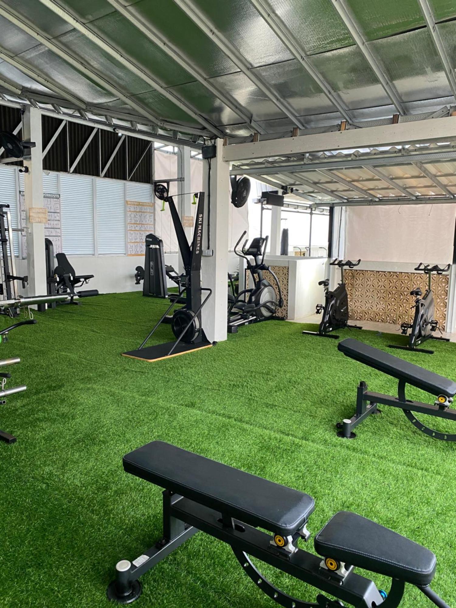 3 Monkeys Lembongan Studio Apartments Gym Recovery Centre المظهر الخارجي الصورة